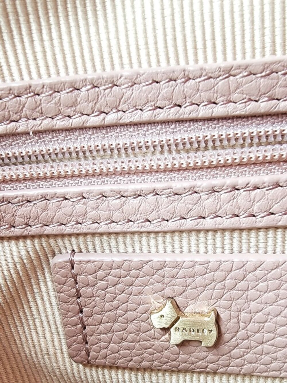 Radley London NWOT Blush Pebble Leather Pudding Lane Crossbody Hobo Bag Expands - Picture 13 of 16